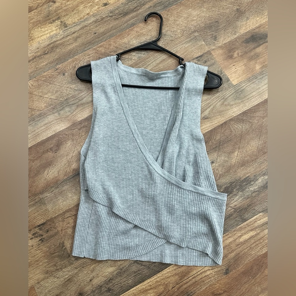 Ribbed wrap tank🤍 loved and worn